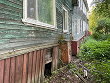 Прокуратура Архангельска организовала проверку по факту схода со свай жилого дома