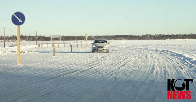 КАМАЗ остался зимовать в реке, но «дорога жизни» на 46-ом снова заработала