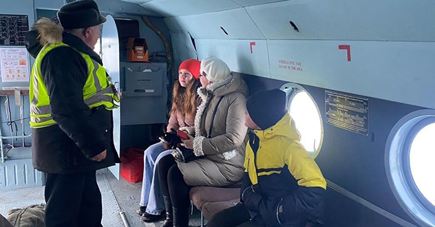 Мальчик из Вельска осуществил новогоднюю мечту — сесть за штурвал вертолета