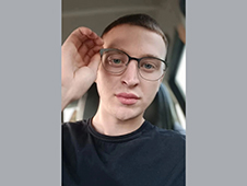 Сотрудники полиции Холмогорского округа устанавливают возможных потерпевших от действий злоумышленника, подозреваемого в совершении мошеннических действий под предлогом установки стеклопакетов