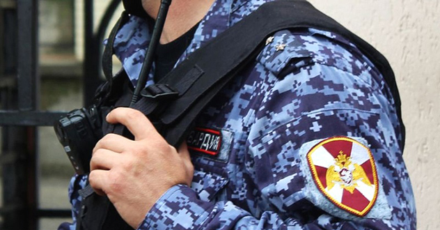 Наряд Росгвардии задержал ранее судимых граждан, подозреваемых в краже товара из магазина Архангельска