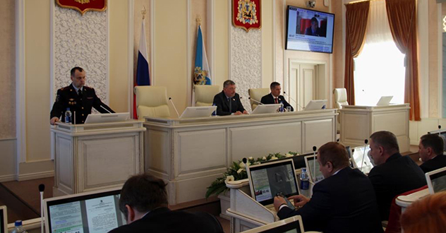 Начальник УМВД России по Архангельской области выступил с отчетом перед региональными депутатами