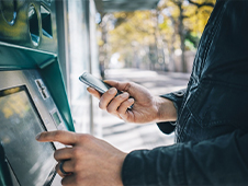 Оказался в нужное время в нужном месте: как полицейский уберег жителя Северодвинска от мошенников