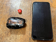 Полицейскими города Архангельска задержана подозреваемая в покушении на незаконный сбыт наркотических средств