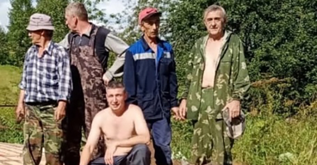 В деревне Шопорово отремонтировали подвесной мост через речку Удима