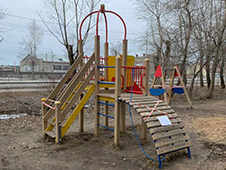 На территории Северного округа привели в порядок детские площадки