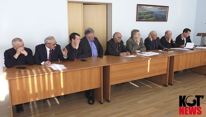 Администрация всё-таки вступила в диалог с депутатами