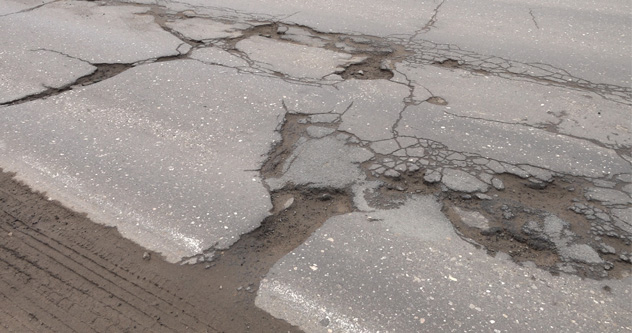 Ухабы и глубокие ямы: котлашане продолжают жаловаться на состояние дорог