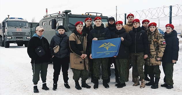 Сотрудники ОМОН Росгвардии организовали познавательную экскурсию для архангельских школьников