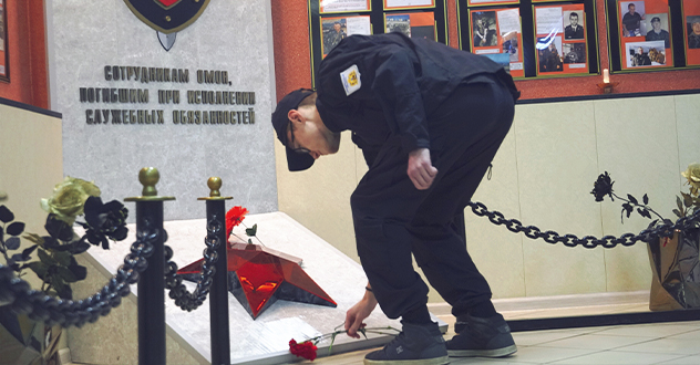 Сотрудники ОМОН Росгвардии организовали познавательную экскурсию для архангельских школьников