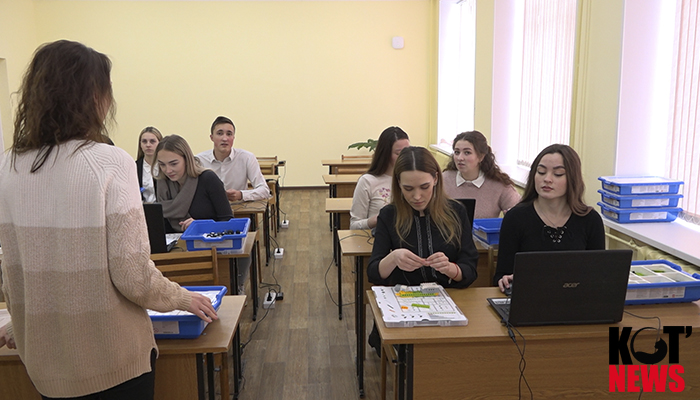 Почему выпускники ВУЗов и педколледжей не идут в школу?