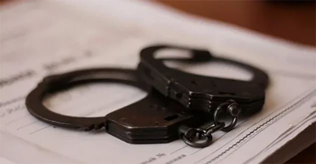 В Архангельске задержан подозреваемый в краже спортивной одежды из торгового центра