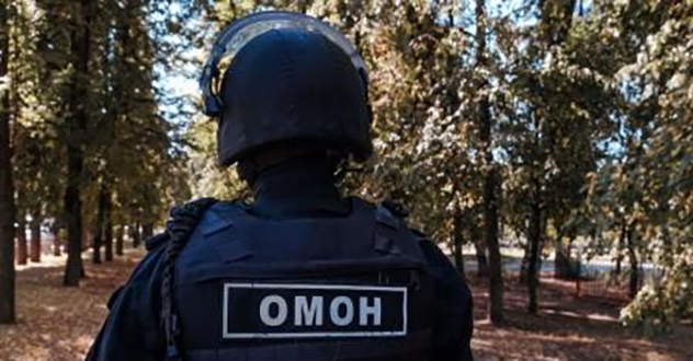 При силовой поддержке ОМОН Управления Росгвардии по Архангельской области задержан подозреваемый в наркопреступлении