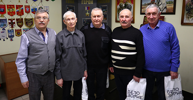 В архангельском отряде «Ратник» Росгвардии прошло чествование ветеранов войск национальной гвардии