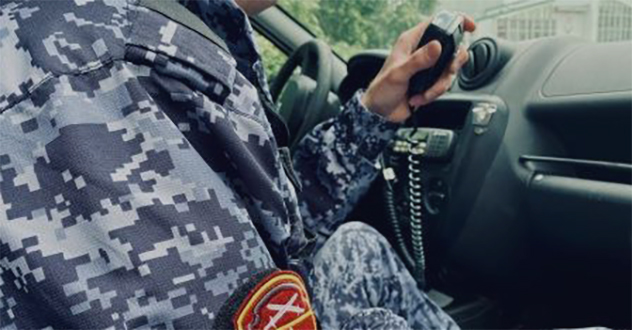 Северодвинские росгвардейцы задержали, числящуюся в федеральном розыске, гражданку