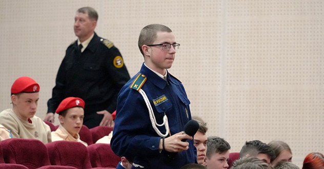 Военнослужащий Росгвардии – участник СВО стал почётным гостем на церемонии закрытия военно-патриотической игры в Архангельске