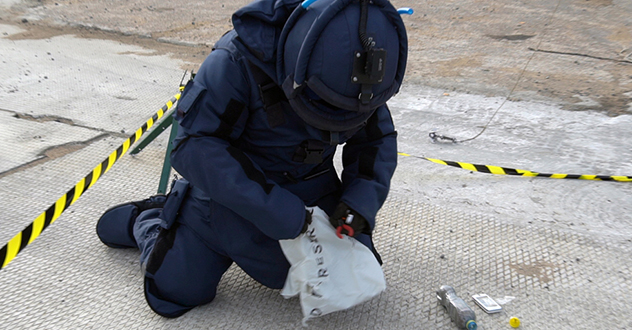 Подразделения Росгвардии провели учебную тренировку по защите объектов Архангельского морского торгового порта