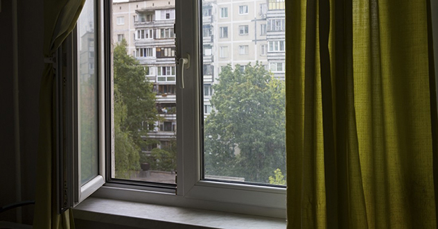 Органами прокуратуры организована проверка по факту падения подростка из окна