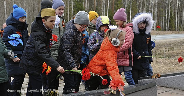 В канун праздника Великой Победы сотрудники и ветераны РУФСБ почтили память партизан Севера