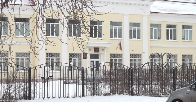 В Котласском городском суде напомнили про запрет дарить подарки