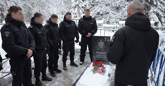 В архангельском ОМОН Росгвардии почтили память погибших в Чечне сотрудников