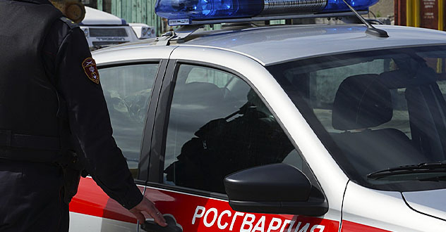 Северодвинские росгвардейцы задержали 30-летнюю гражданку, скрывающуюся от правоохранительных органов