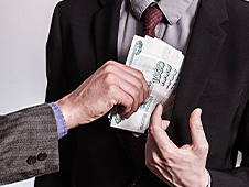 Пресечена преступная деятельность, связанная с коммерческим подкупом на аукционах