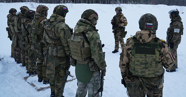 В архангельском отряде спецназа «Ратник» Росгвардии получили войсковой опыт курсанты из Новосибирска