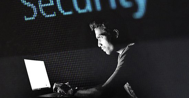 Сотрудник компании подозревается в нарушении тайны переписки и телефонных переговоров