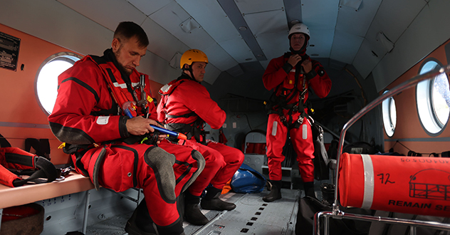 В Белом море прошли учения по поиску и спасению людей