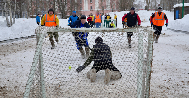СОБР Росгвардии завоевал «серебро» турнира хоккея на валенках среди архангельских силовых структур