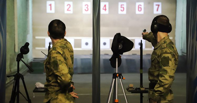 Архангельский росгвардеец стал призером чемпионата Росгвардии по зимнему офицерскому троеборью