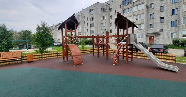 В Коряжме завершается благоустройство территории у пруда