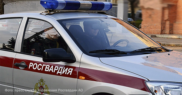 В Архангельске росгвардейцы задержали разыскиваемого за кражу куртки рецидивиста