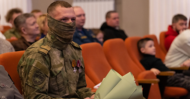 В Архангельске чествовали военнослужащего Росгвардии, участвовавшего в спецоперации