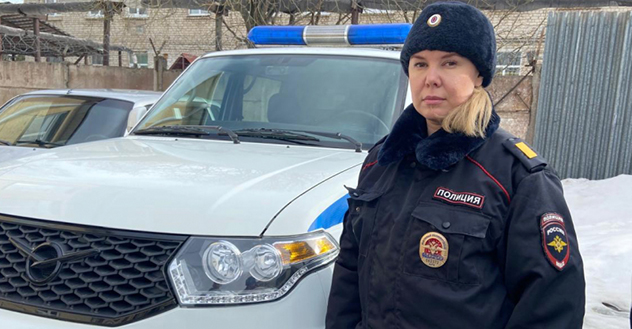 В городе Мирном участковый уполномоченный полиции задержала мужчину, подозреваемого в совершении грабежа