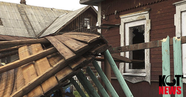 Смерч снёс в Котласе несколько крыш и повалил деревья