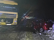 Устанавливаются обстоятельства ДТП, в котором погибли четыре человека, включая двое детей