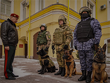 Генерал-лейтенант Алексей Воробьев рассказал о подвиге на СВО  служебных собак из Архангельска