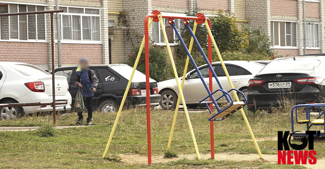 С детских площадок Котласа до сих пор не убраны качели - убийцы