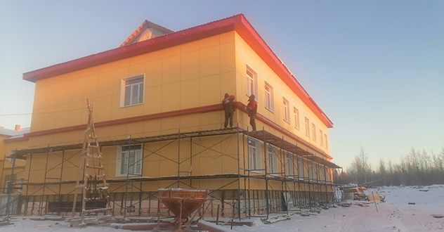 По постановлению прокурора Мезенского района оштрафован подрядчик, сорвавший сроки строительства школы в с. Долгощелье