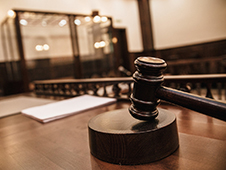 Житель Архангельска предстанет перед судом за уничтожение чужого авто