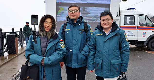 На набережной Северной Двины в Архангельске прошли аварийно-спасательные учения