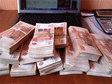 Поверив сообщению от имени руководителя, сотрудница перечислила злоумышленникам порядка 1,5 миллионов рублей