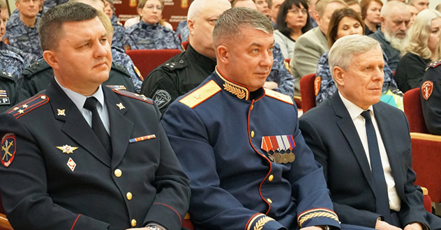 В Архангельске сотрудники подразделений госконтроля и ЛРР Росгвардии отметили профессиональный праздник