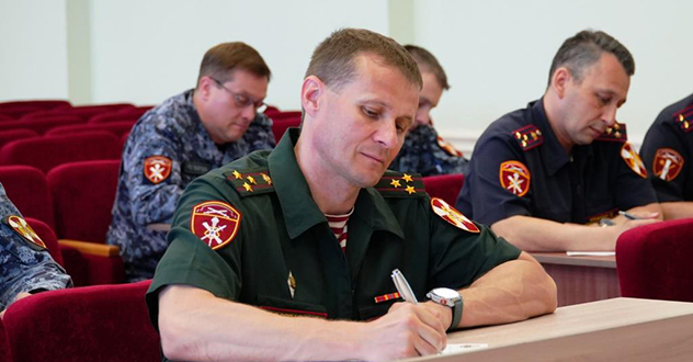 В Архангельске сотрудники и военнослужащие Росгвардии написали диктант по русскому языку