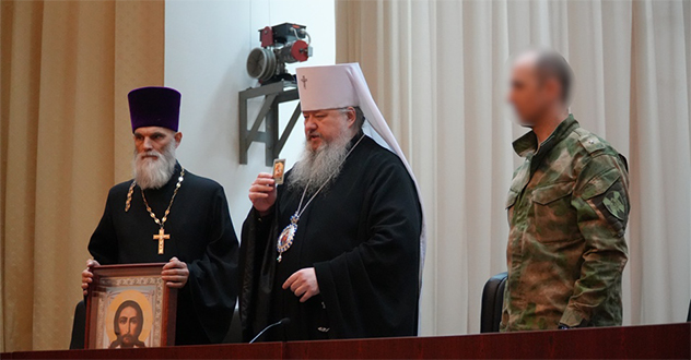Митрополит Архангельский вручил икону отряду спецназначения «Ратник» Росгвардии