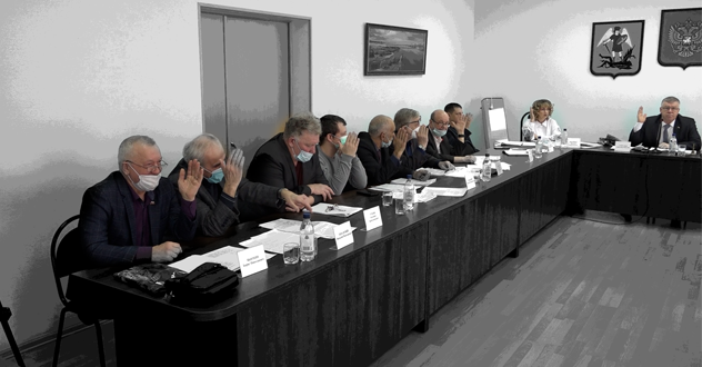 5 миллионов вместо ремонта дорог – на площадь Советов? За что вчера проголосовали депутаты?