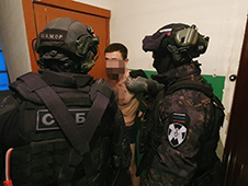 СОБР Росгвардии задержал в Котласе подозреваемого в тяжком преступлении