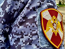 Северодвинский экипаж Росгвардии задержал гражданина, подозреваемого в хищении спиртного